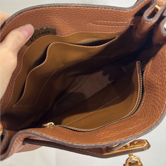 Vicenza Italian Grained Leather Shoulder bag in Camel brown - Picture 7 of 9